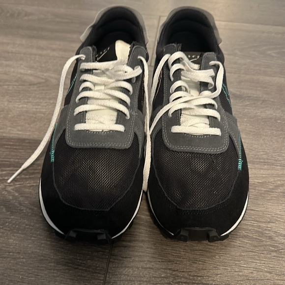 Men’s Nike Nest Shoes in teal and black size 12M - Picture 2 of 5